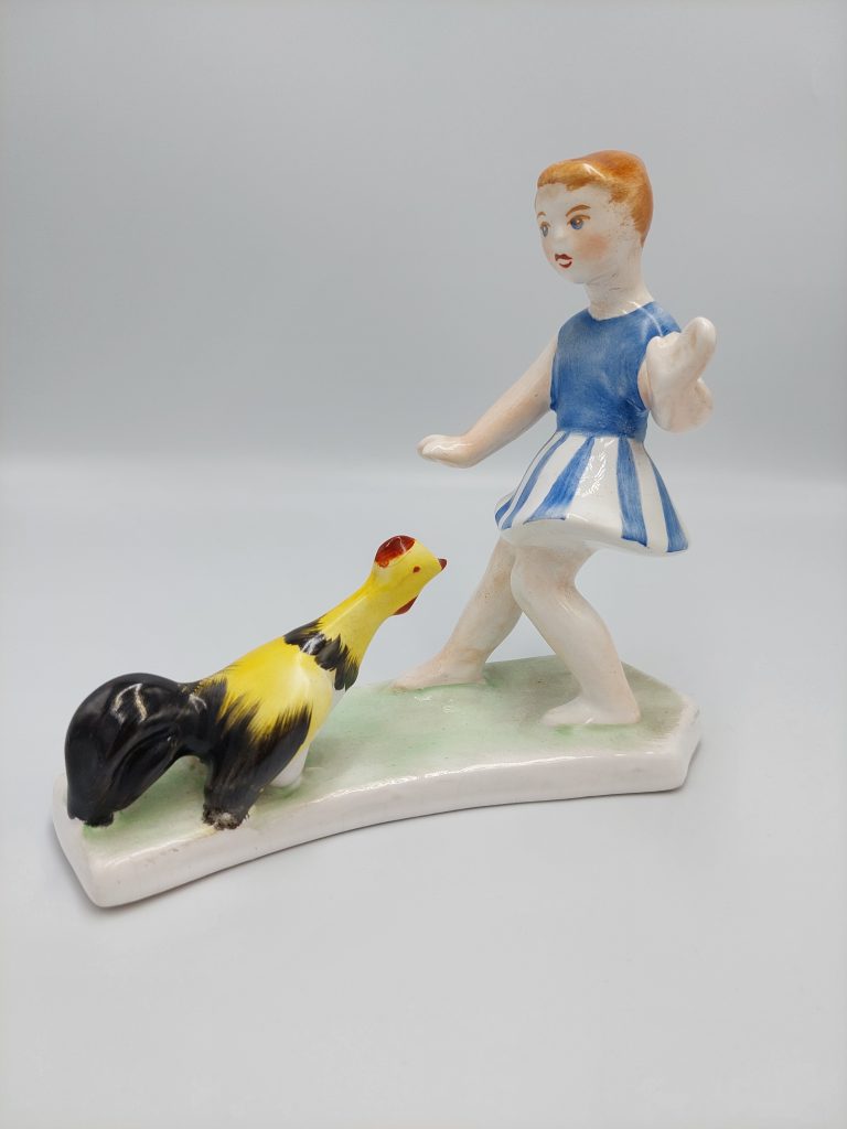 bodrogkeresztúri kerámia kislány kakassal