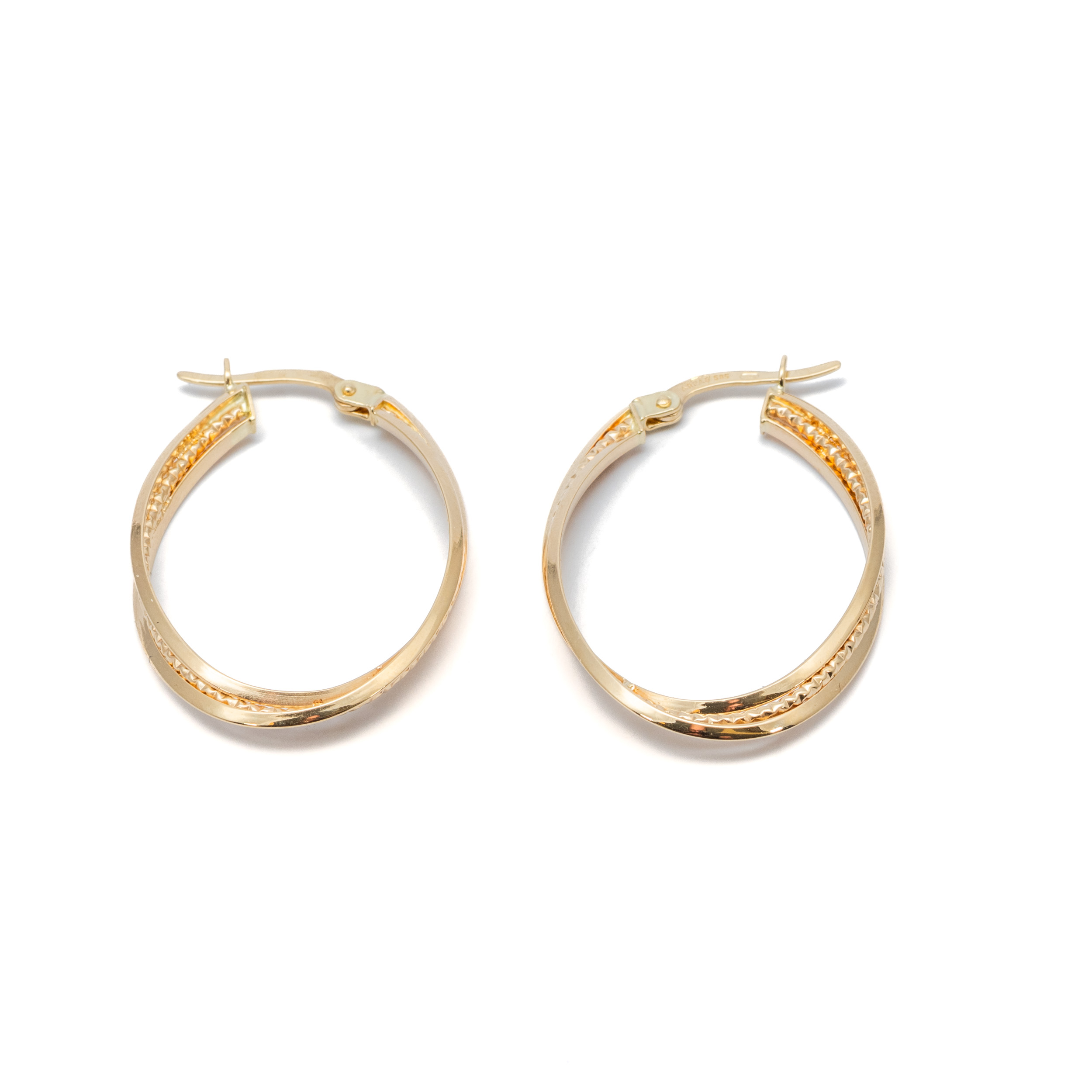 14k női arany háromszög köves patent záras fülbevaló (másolat) 14k női arany háromszög köves patent záras fülbevaló (másolat)