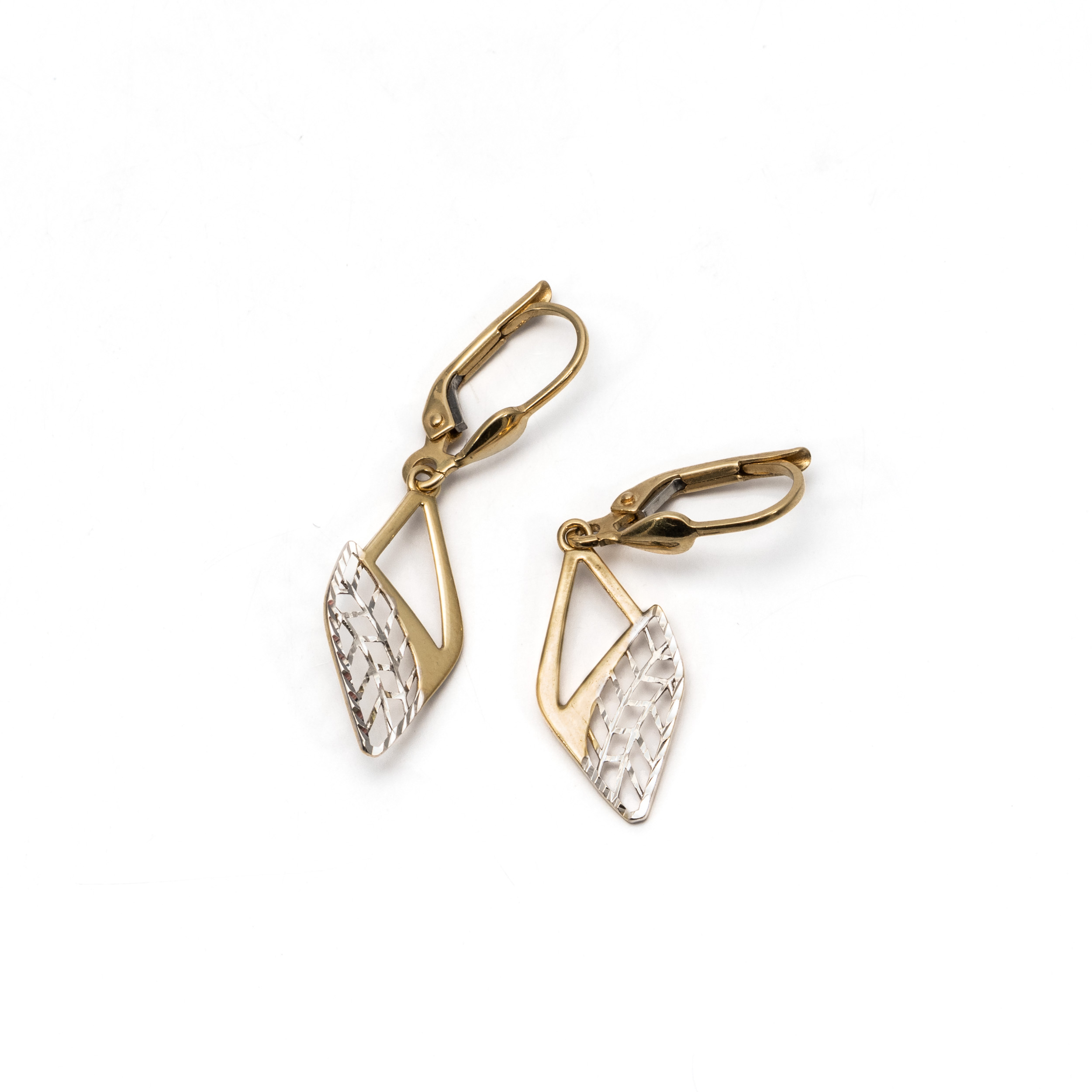 14k női arany lógós patentzáras fülbevaló cirkónia kővel (másolat) 14k női arany lógós patentzáras fülbevaló cirkónia kővel (másolat)