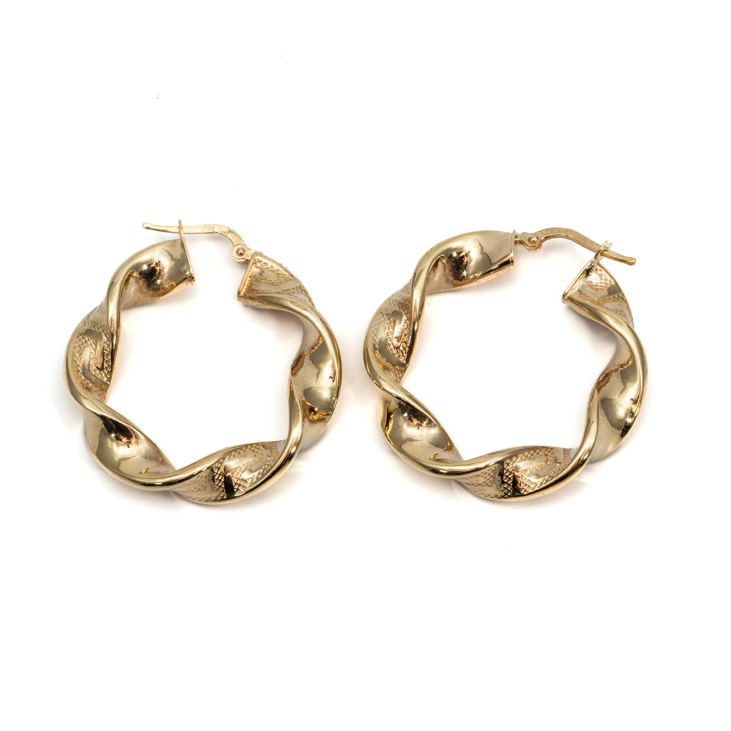 14k noi arany csavart karika fulbevalo 84510 14k noi arany csavart karika fulbevalo 84510